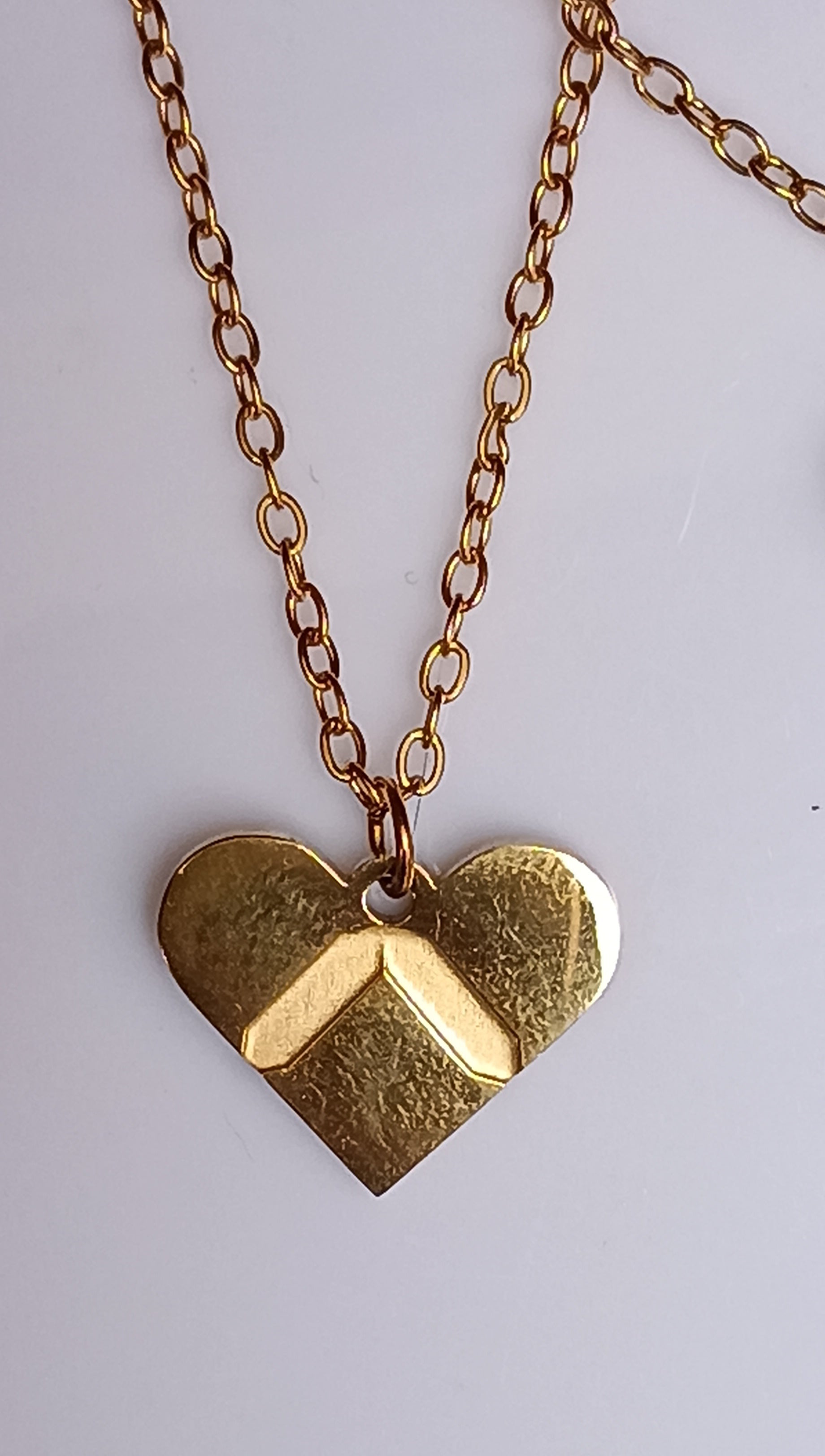 Gold plated Love Petal Pendant Anti Tarnish necklace