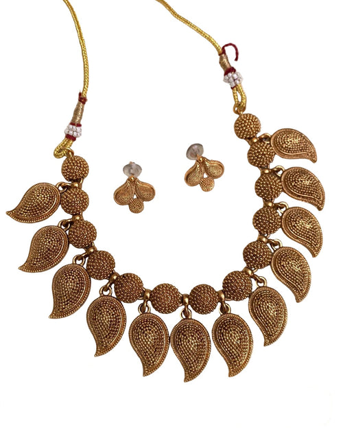 Antique Kemp Necklace with earings