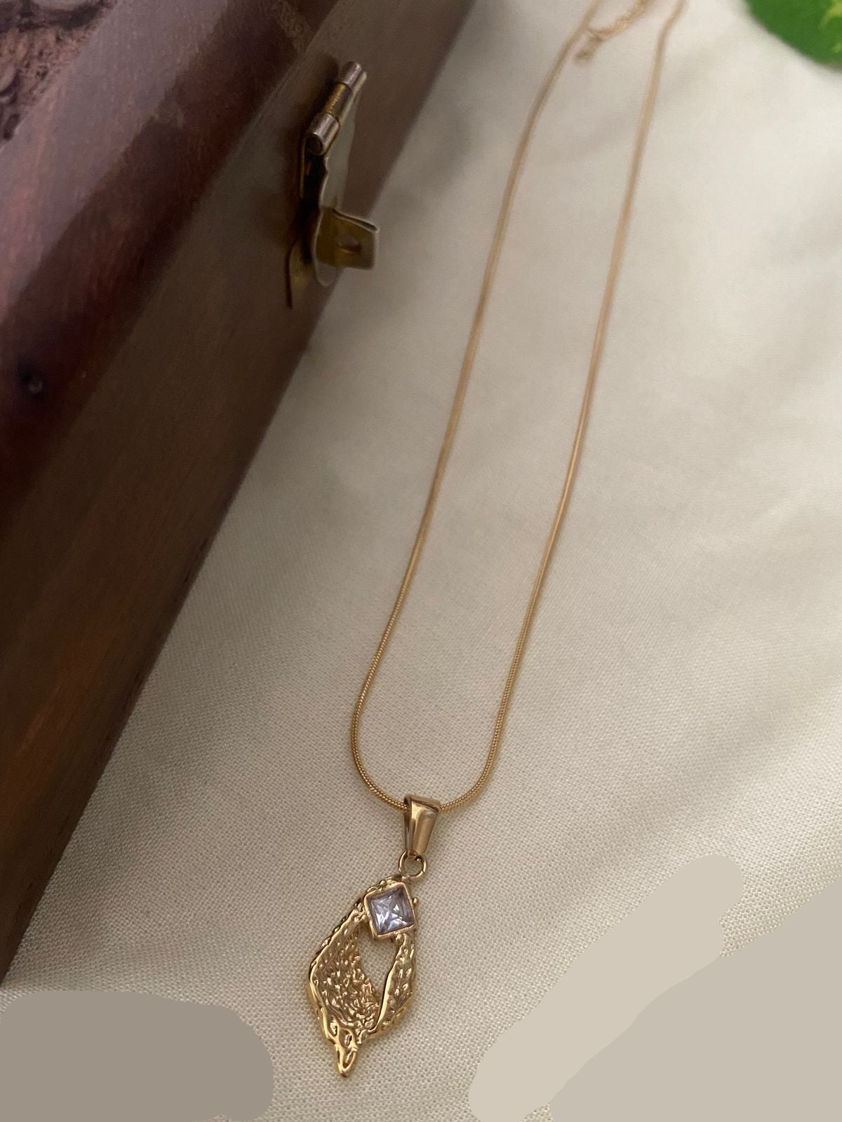 Fancy Anti Tarnish Necklace with white stone pendant
